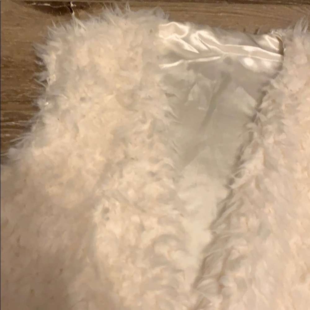 Vest - Picture 2 of 2